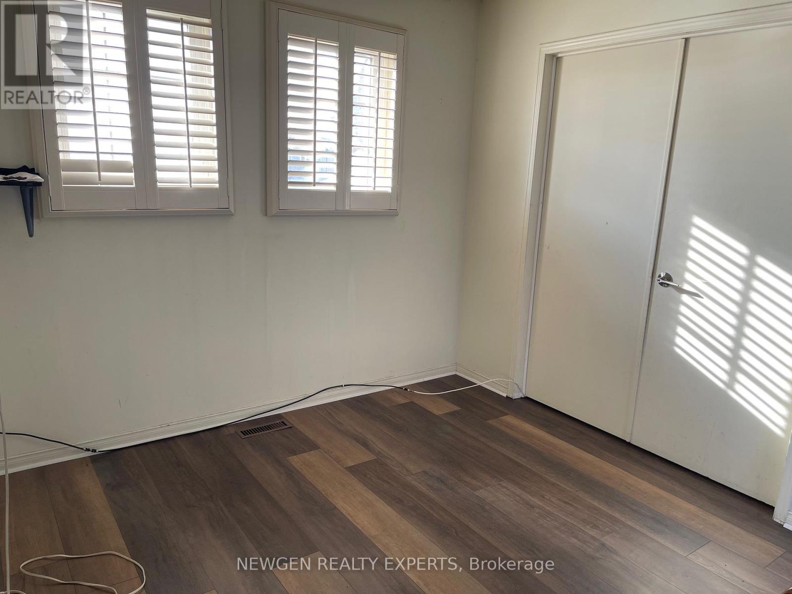 5103 Rising Star Court, Mississauga, Ontario  L5R 2W5 - Photo 8 - W12601484