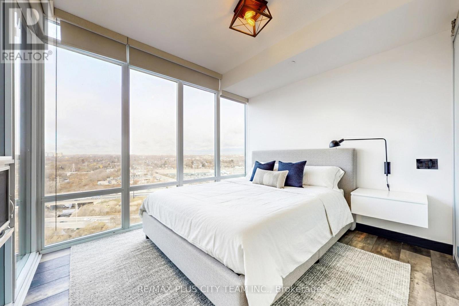 2316 - 88 Park Lawn Road, Toronto, Ontario  M8Y 0B5 - Photo 11 - W12597520