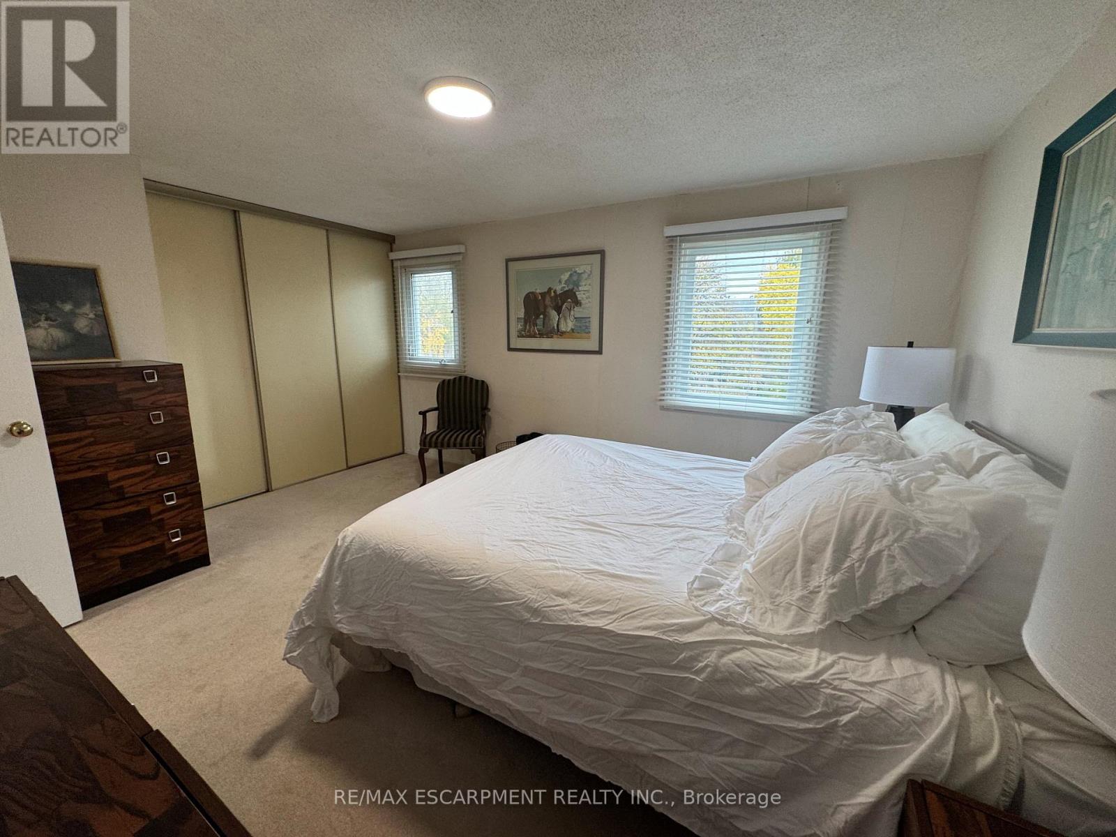 214 Ross Lane, Oakville, Ontario  L6H 5K5 - Photo 20 - W12420776