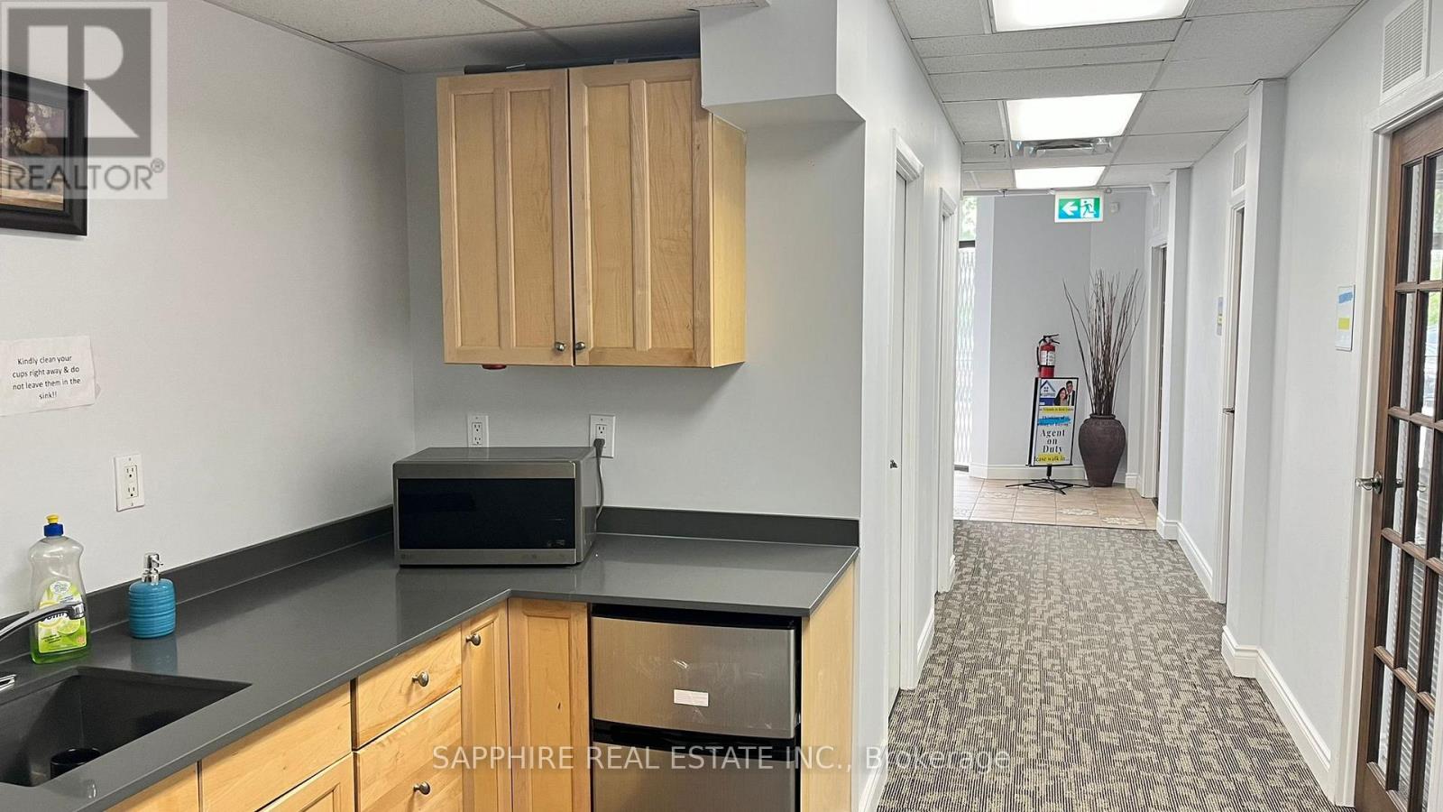 1-102 - 7885 Tranmere Drive, Mississauga, Ontario  L5S 1V8 - Photo 4 - W12563166