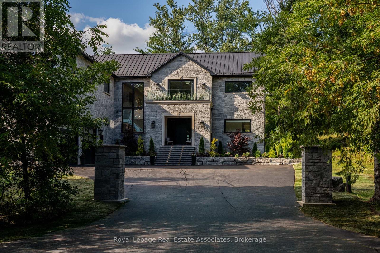 1067 Jerseyville Road W, Hamilton, Ontario  L0R 1R0 - Photo 49 - X12582942