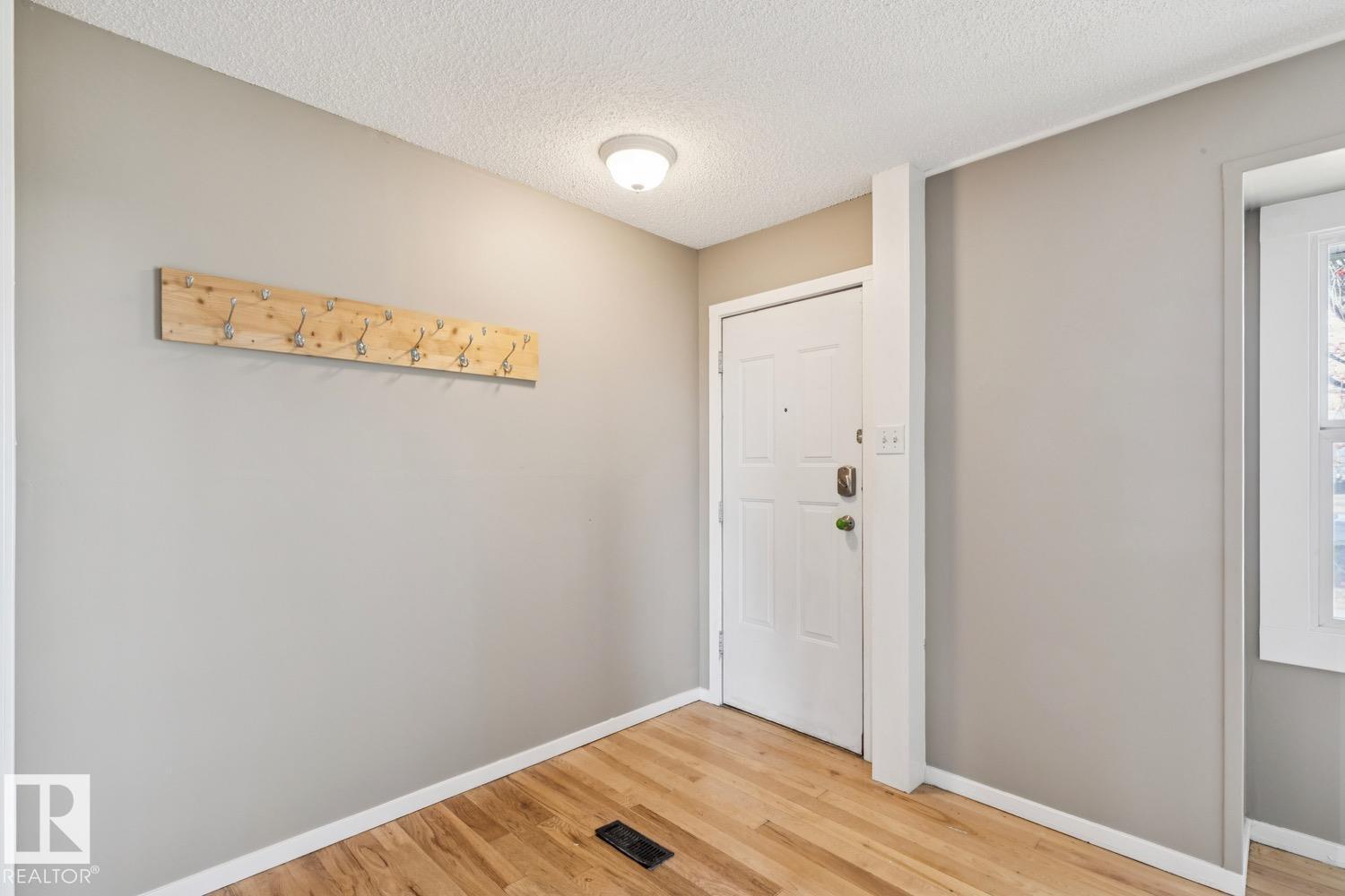 12127 107 St Nw, Edmonton, Alberta  T5G 2S8 - Photo 4 - E4466211