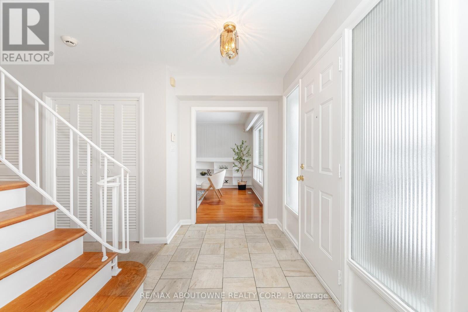 171 Sherwood Rise, Hamilton, Ontario  L8T 1P4 - Photo 8 - X12601434