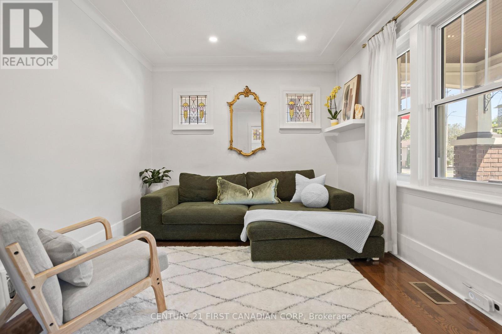 872 Lovett Street, London East, Ontario  N5Z 1N5 - Photo 6 - X12601494