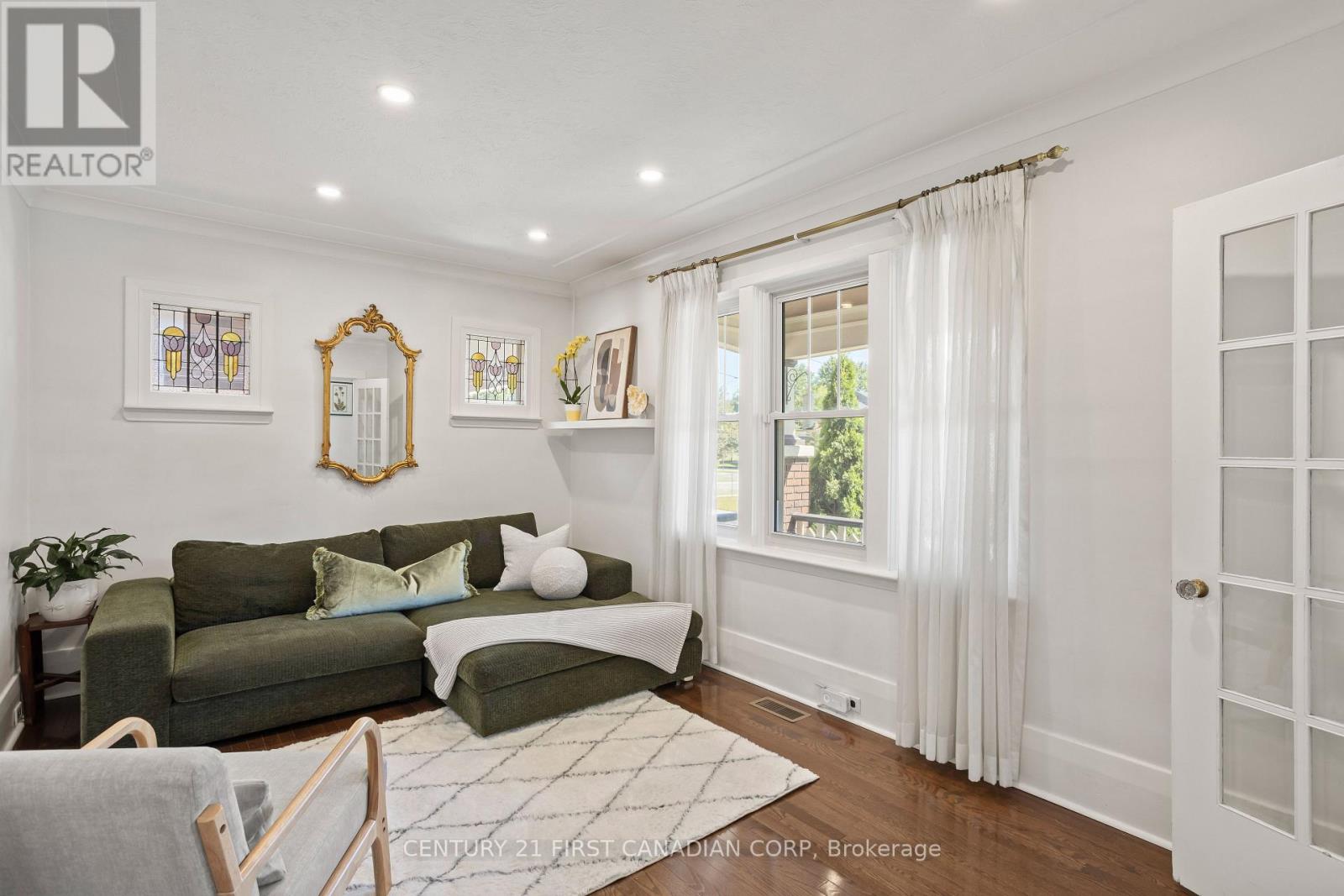 872 Lovett Street, London East, Ontario  N5Z 1N5 - Photo 7 - X12601494