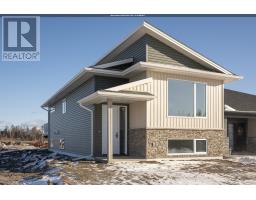 202 Bruin CRES, Thunder Bay, Ontario