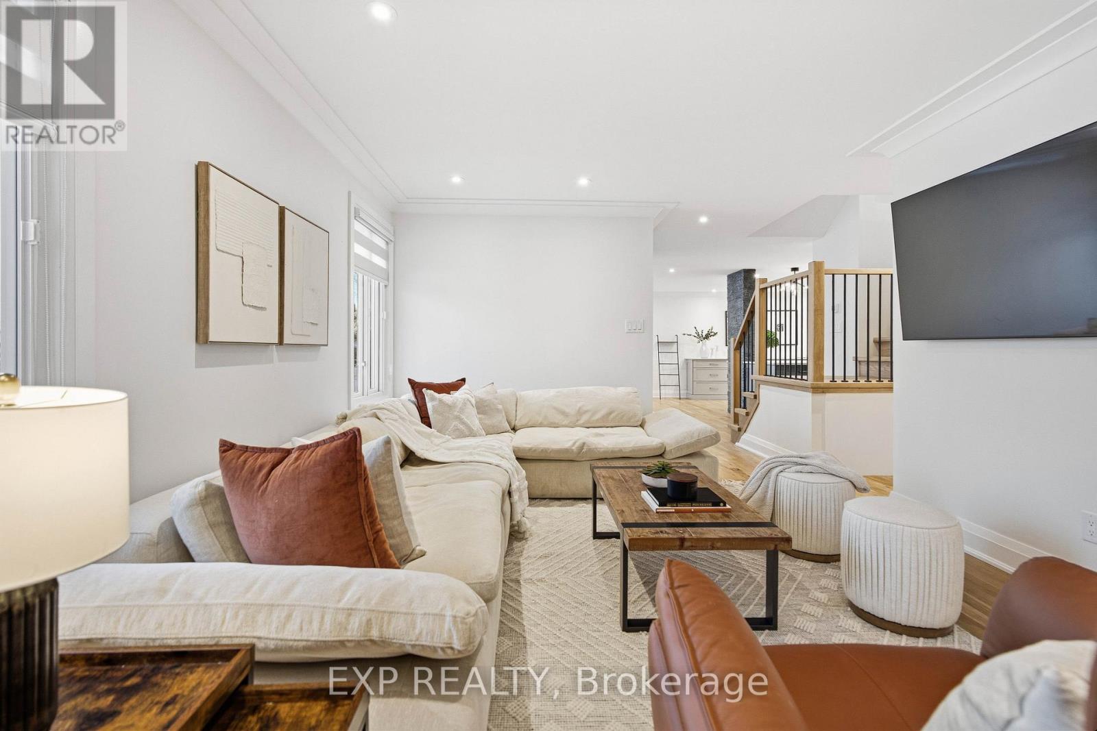 2159 Fillmore Crescent, Ottawa, Ontario  K1J 6A1 - Photo 7 - X12601500