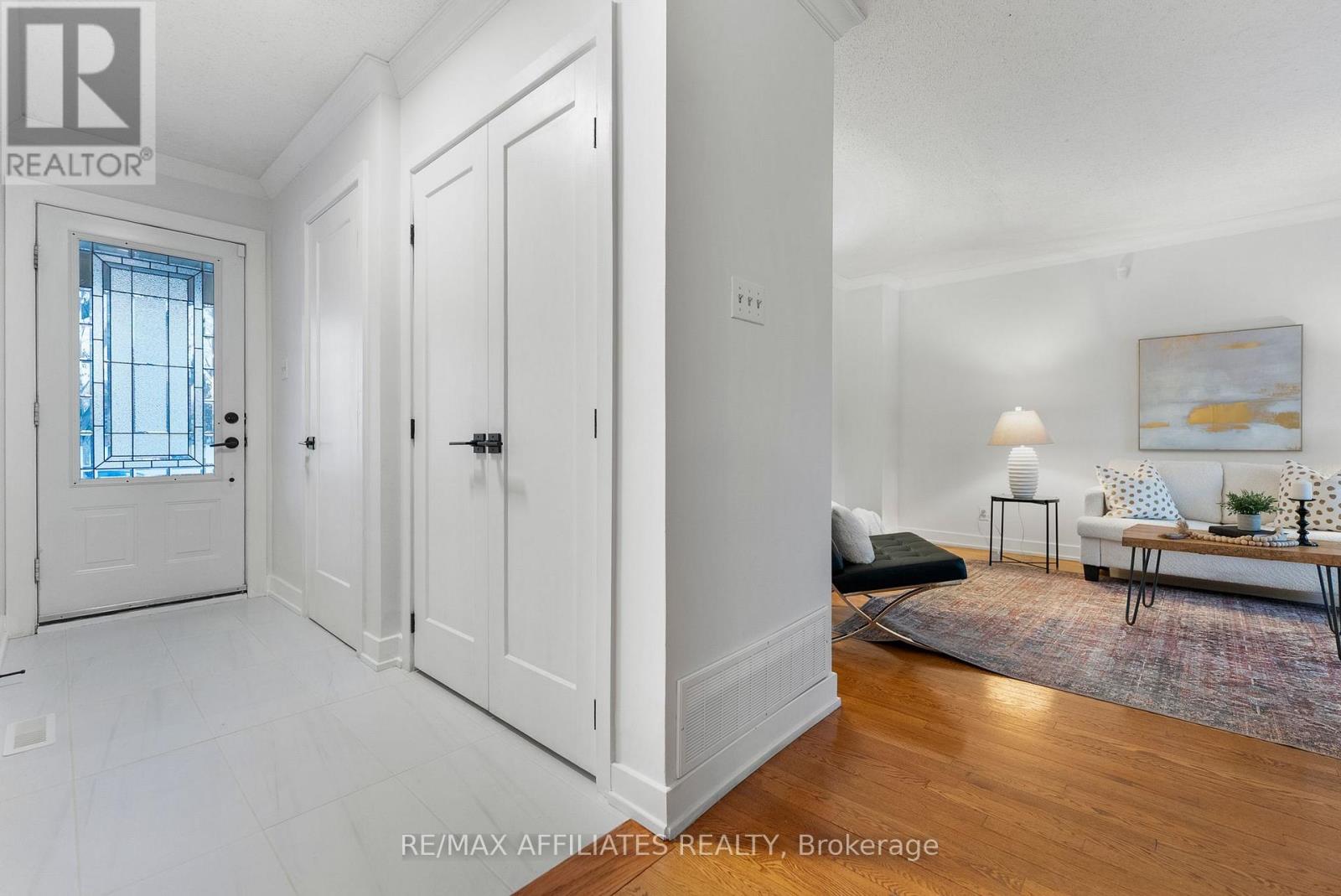 31 Exeter Drive, Ottawa, Ontario  K2J 1Z9 - Photo 3 - X12601596