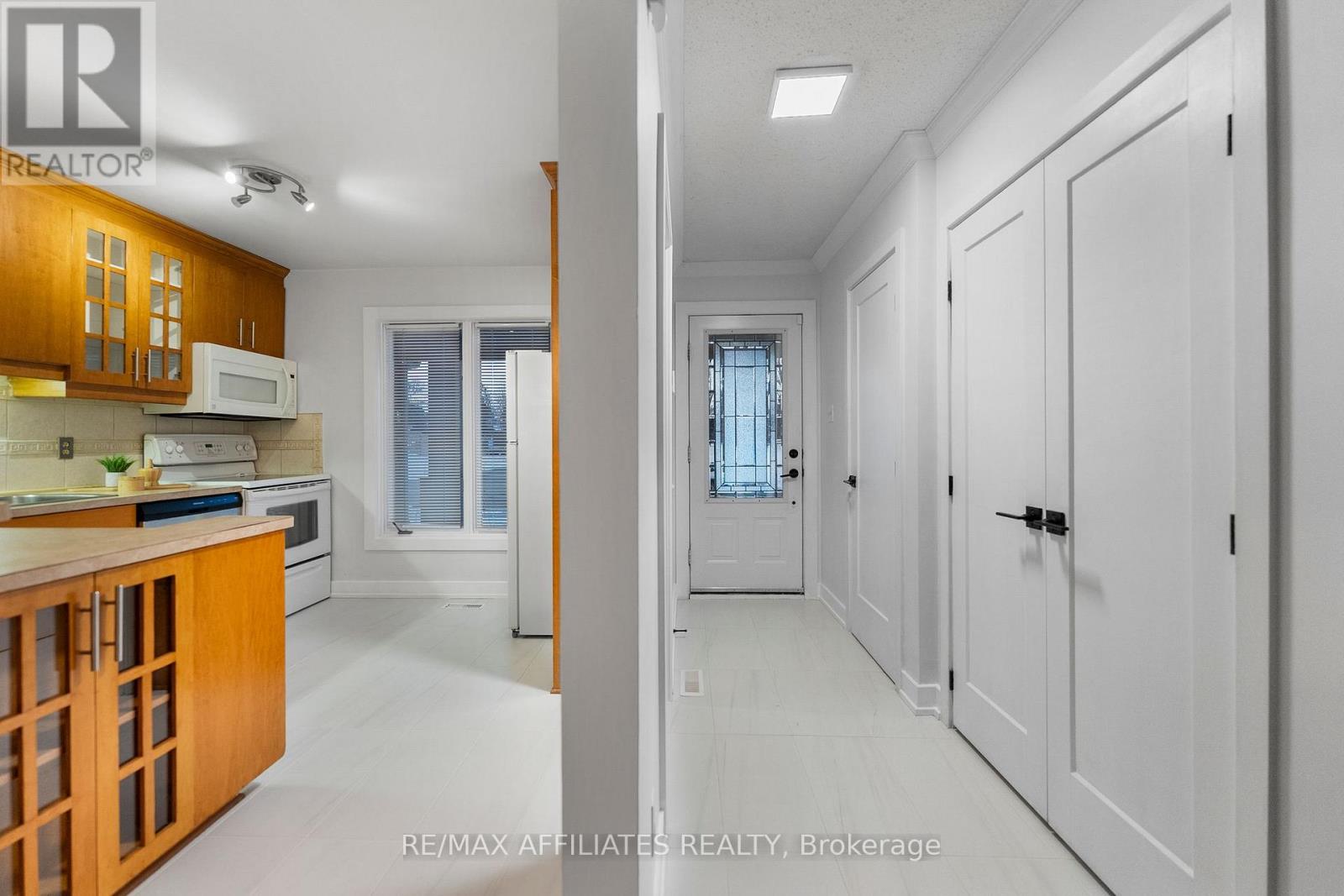 31 Exeter Drive, Ottawa, Ontario  K2J 1Z9 - Photo 6 - X12601596