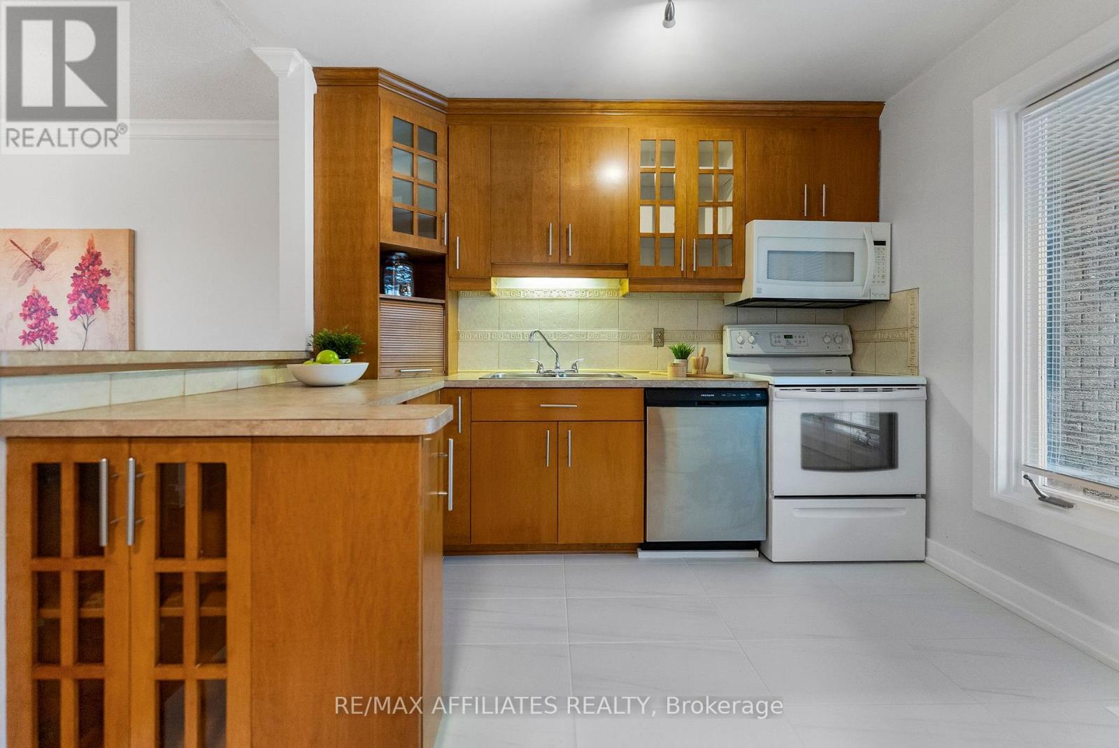 31 Exeter Drive, Ottawa, Ontario  K2J 1Z9 - Photo 8 - X12601596