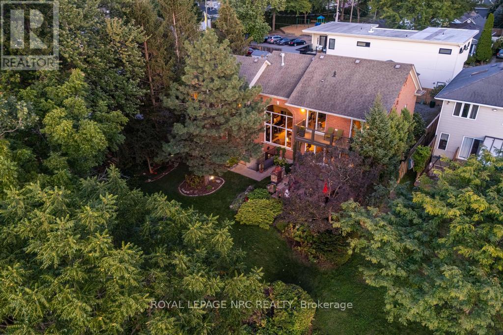 11 Abbey Avenue, St. Catharines, Ontario  L2N 5J5 - Photo 9 - X12601598