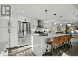 166 WESTVALE DRIVE, Waterloo, Ontario