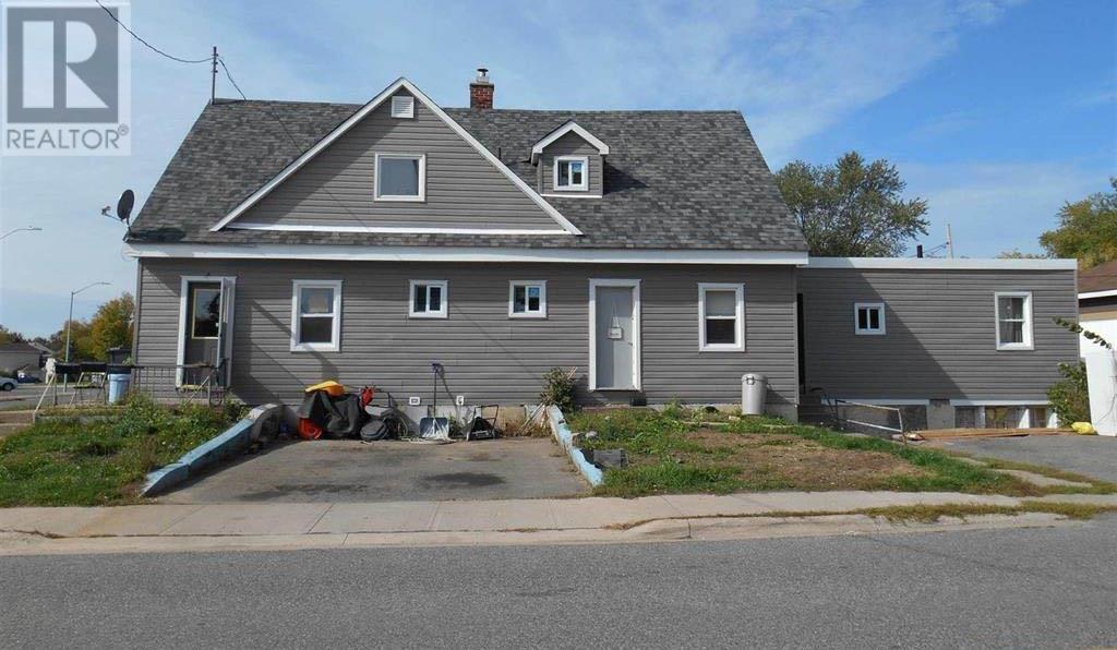 29-31 Algoma Ave, Sault Ste. Marie, Ontario P6B 2P6 - Photo 1 - SM253087