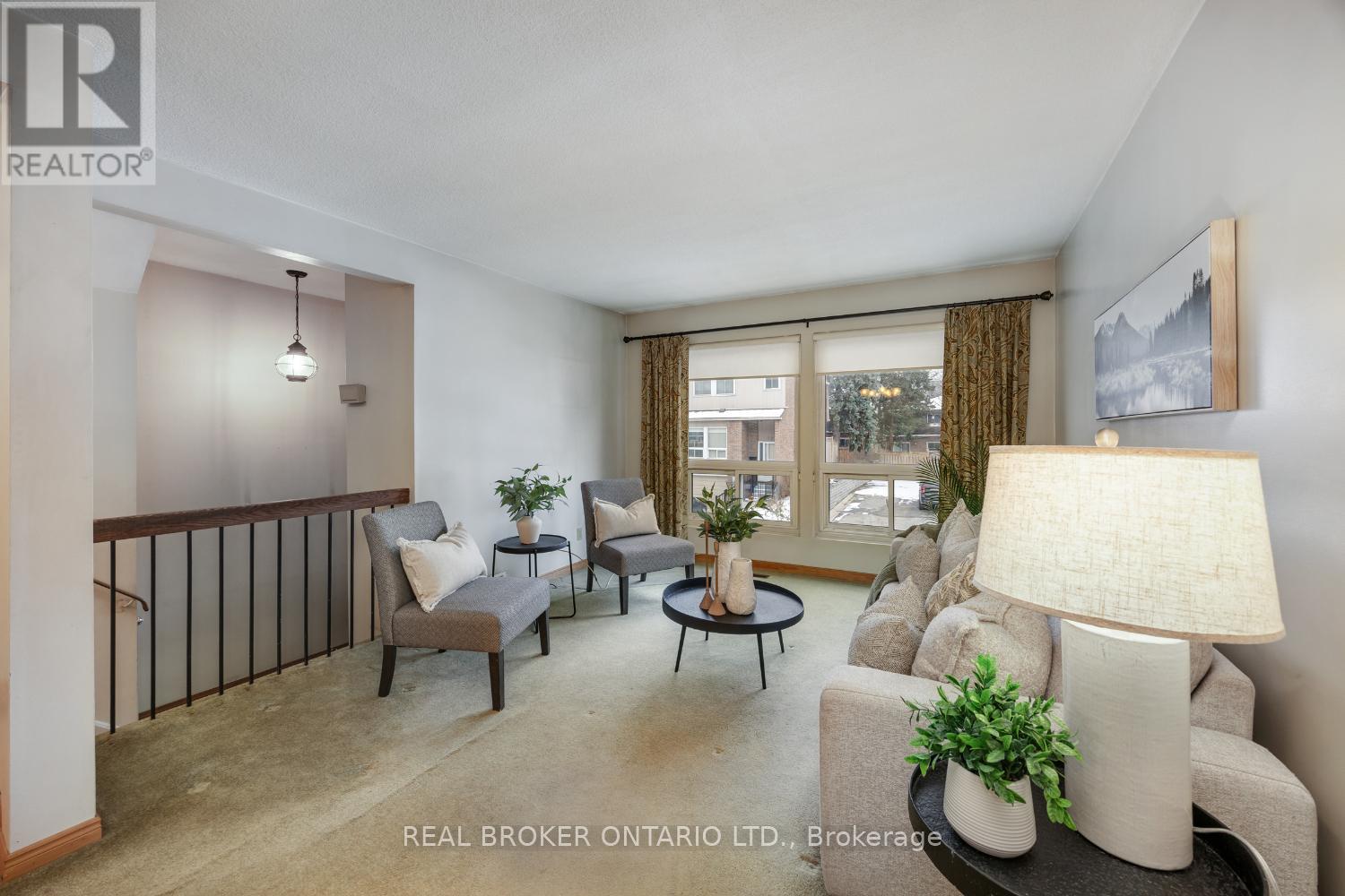 37 Macey Court, Ajax, Ontario  L1S 6E3 - Photo 4 - E12601658