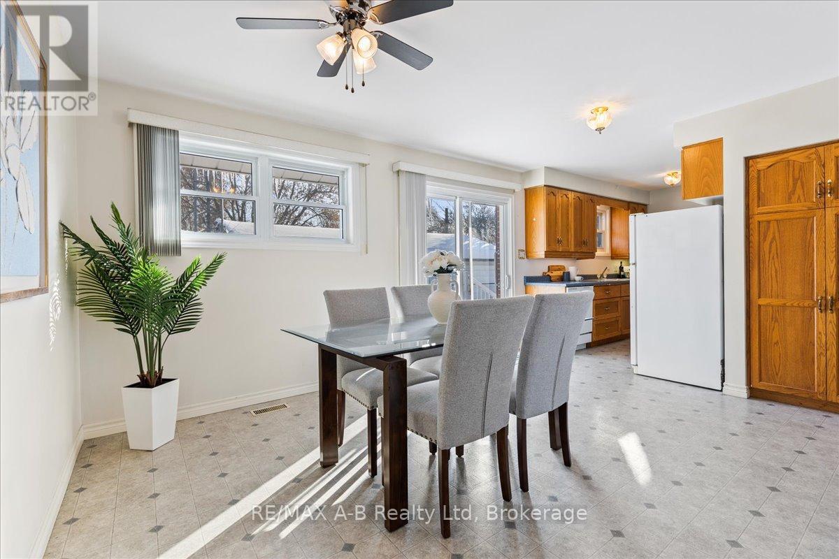 5 Mcdonald Street, Stratford, Ontario  N5A 4W4 - Photo 13 - X12601520