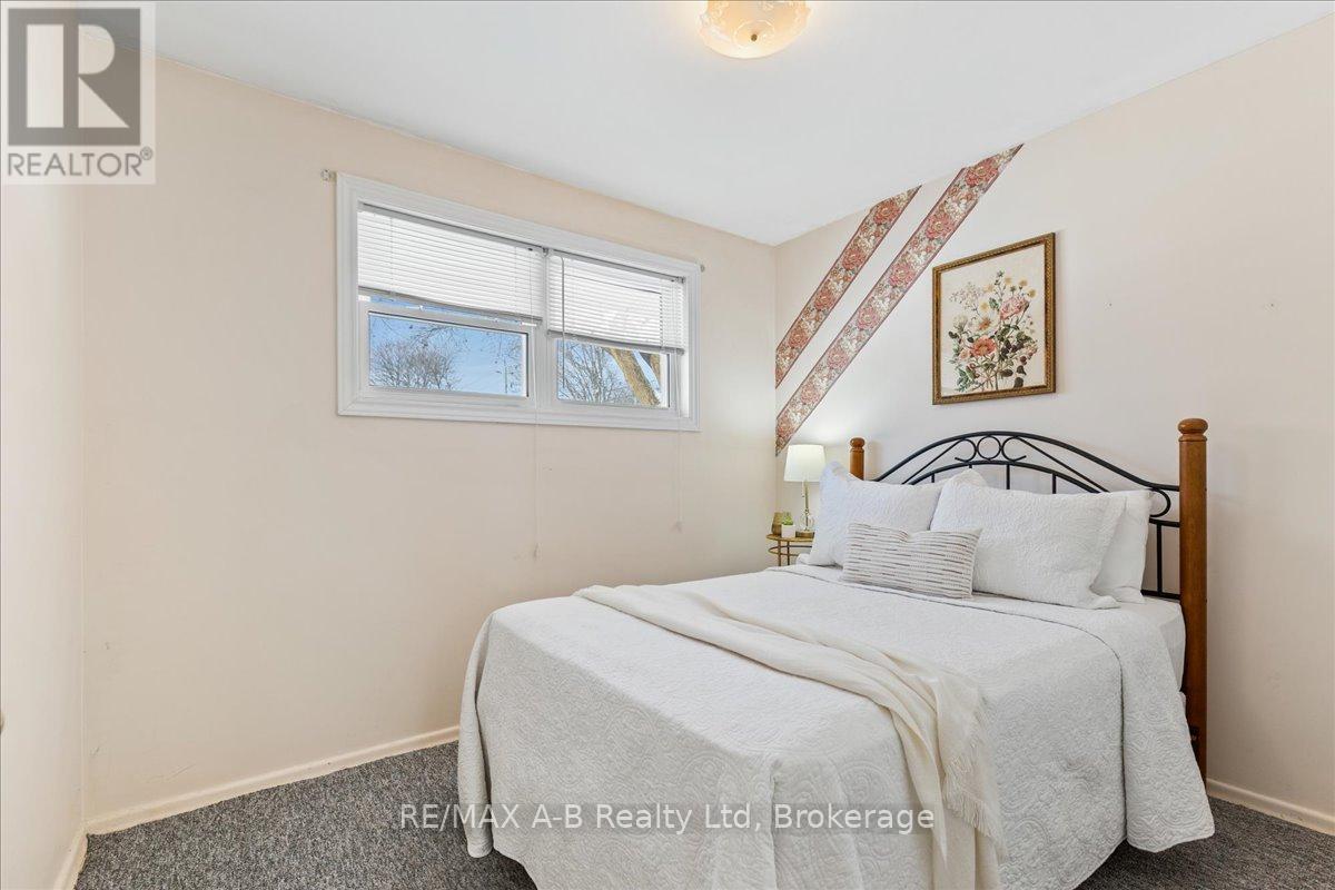 5 Mcdonald Street, Stratford, Ontario  N5A 4W4 - Photo 21 - X12601520