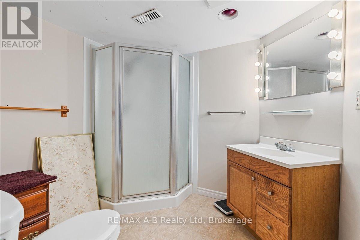 5 Mcdonald Street, Stratford, Ontario  N5A 4W4 - Photo 31 - X12601520