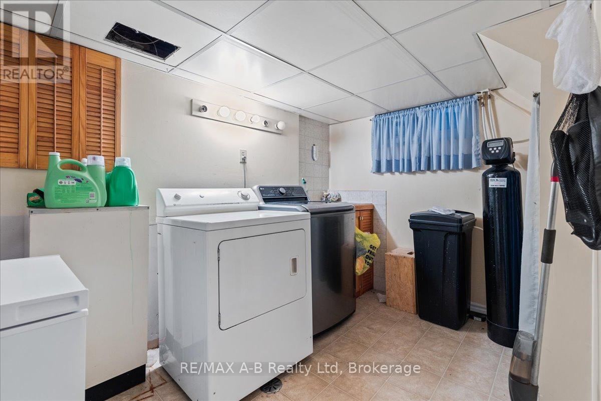 5 Mcdonald Street, Stratford, Ontario  N5A 4W4 - Photo 32 - X12601520