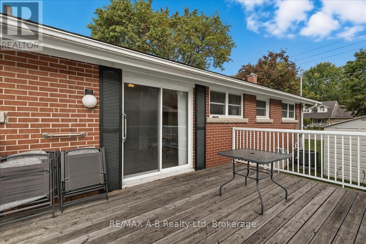 5 Mcdonald Street, Stratford, Ontario  N5A 4W4 - Photo 41 - X12601520