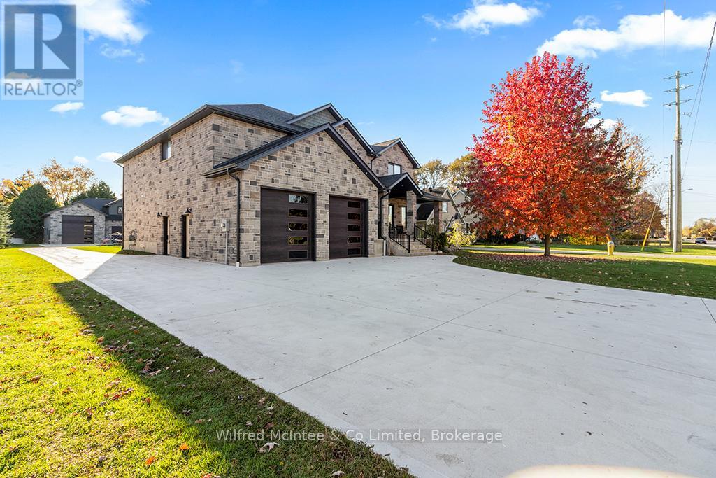 72 Victoria Street S, Saugeen Shores, Ontario  N0H 2L0 - Photo 2 - X12601602