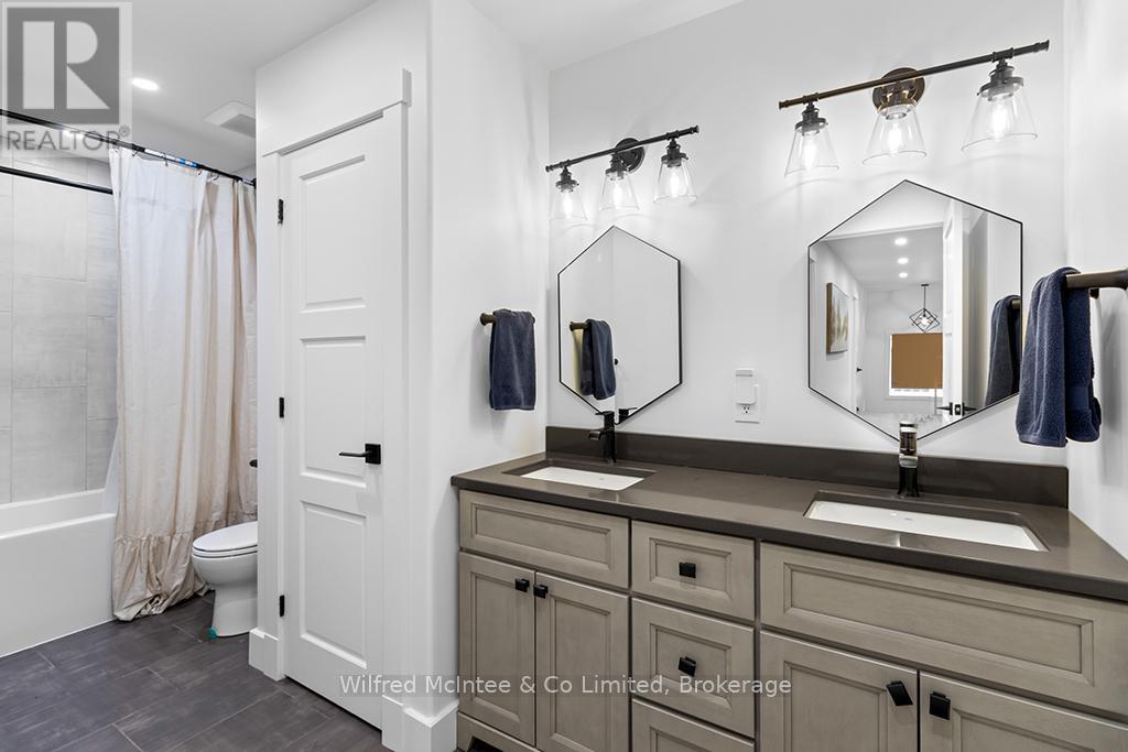 72 Victoria Street S, Saugeen Shores, Ontario  N0H 2L0 - Photo 29 - X12601602