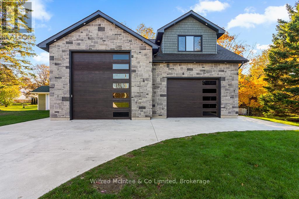 72 Victoria Street S, Saugeen Shores, Ontario  N0H 2L0 - Photo 3 - X12601602