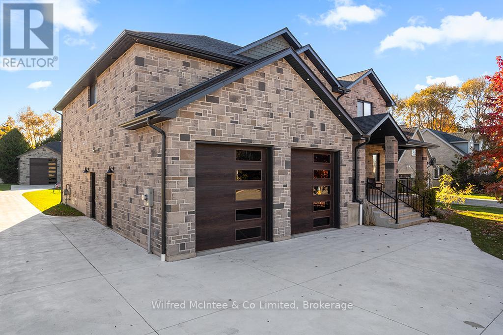 72 Victoria Street S, Saugeen Shores, Ontario  N0H 2L0 - Photo 46 - X12601602