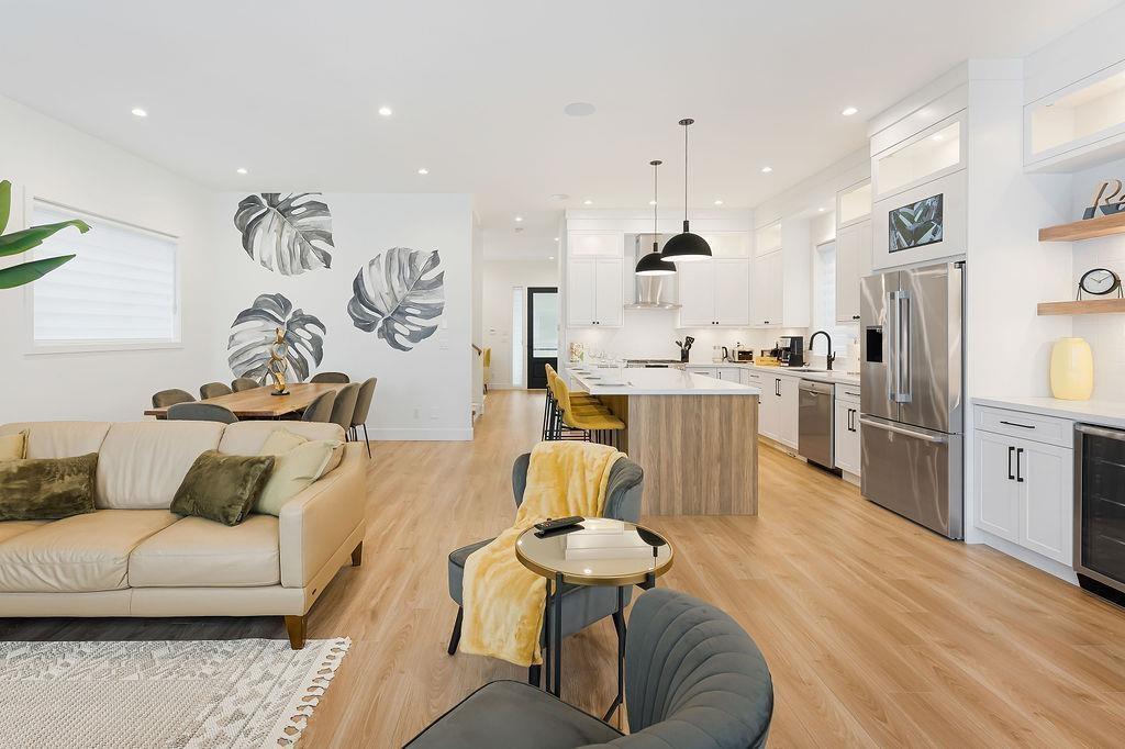 7609 197 Street, Langley, British Columbia  V2Y 1S2 - Photo 2 - R3071634