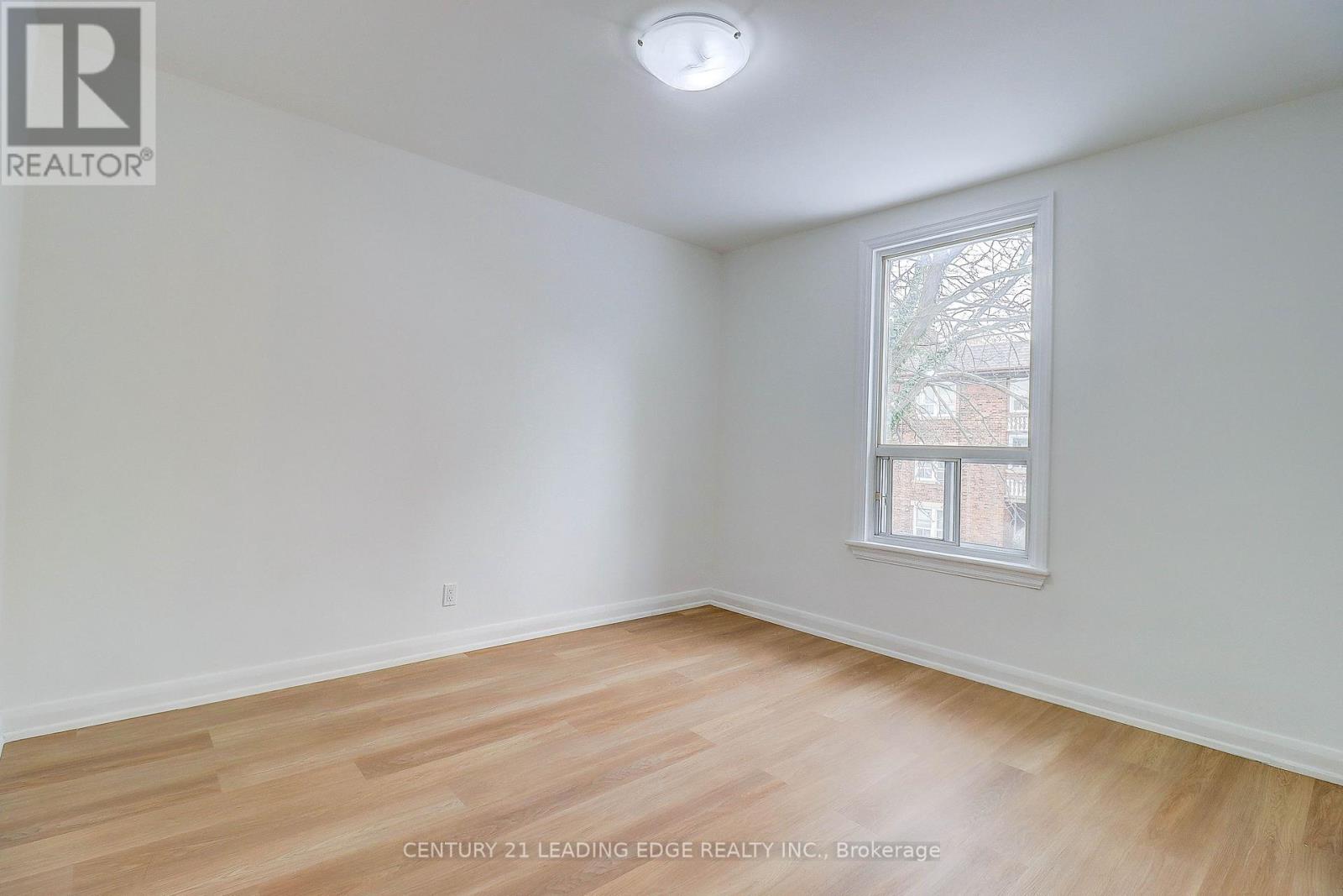 7 Ellsworth Avenue, Toronto, Ontario  M6G 2K4 - Photo 14 - C12601498