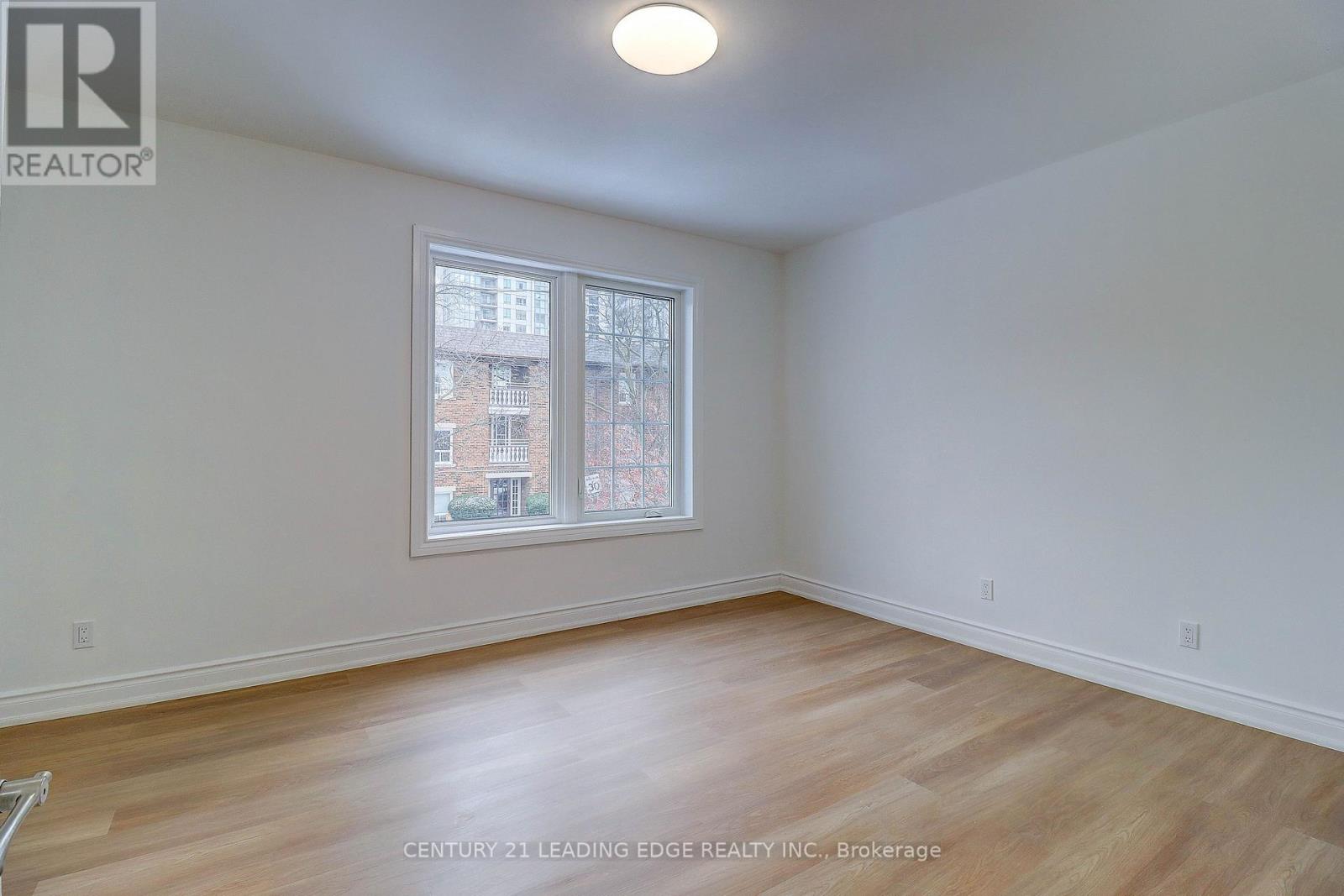 7 Ellsworth Avenue, Toronto, Ontario  M6G 2K4 - Photo 17 - C12601498