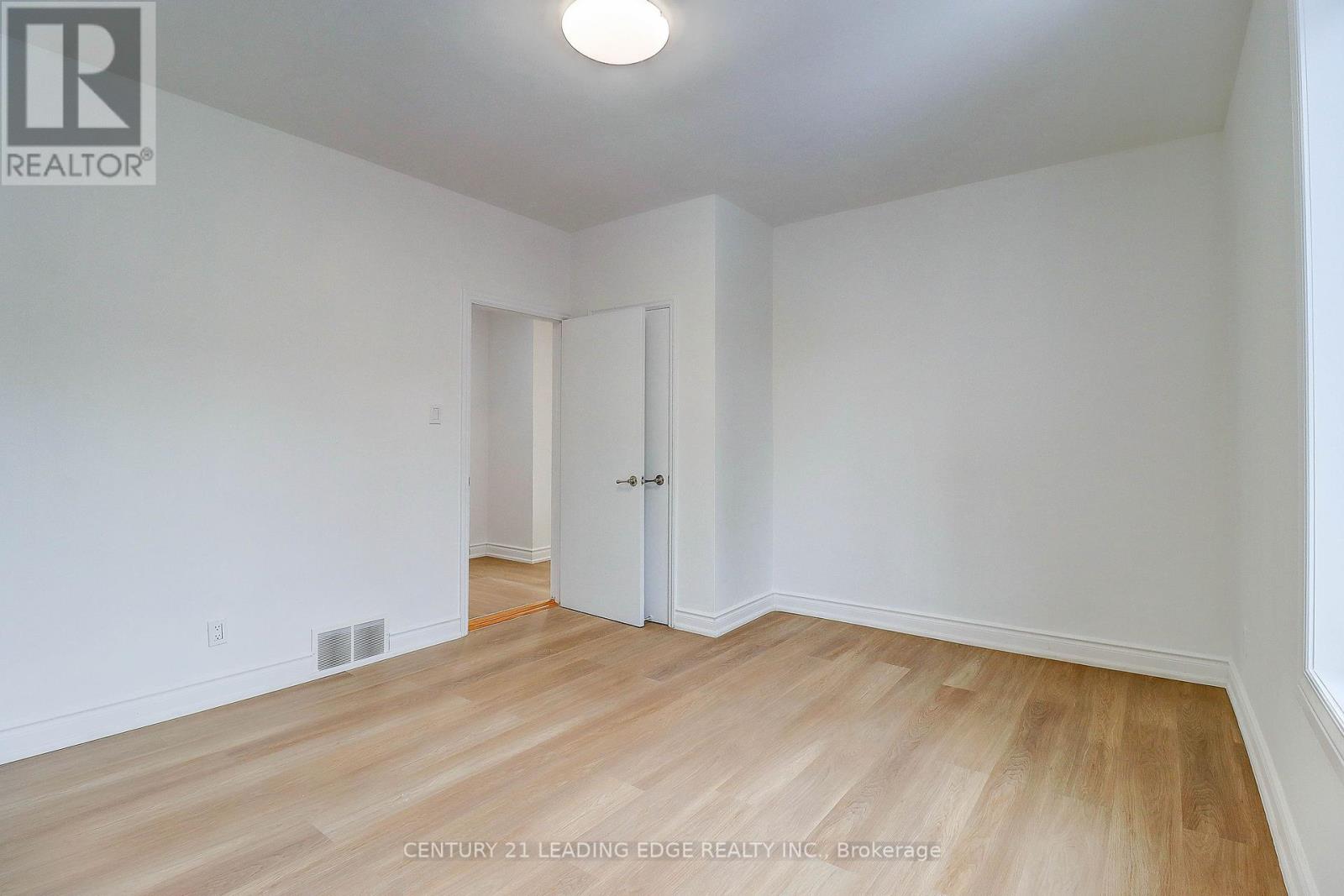 7 Ellsworth Avenue, Toronto, Ontario  M6G 2K4 - Photo 18 - C12601498