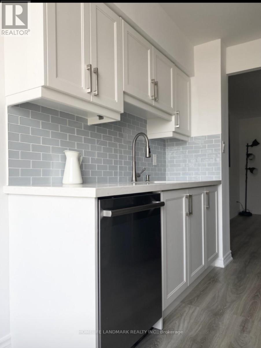 2413 - 633 Bay Street, Toronto, Ontario  M5G 2G4 - Photo 10 - C12601516