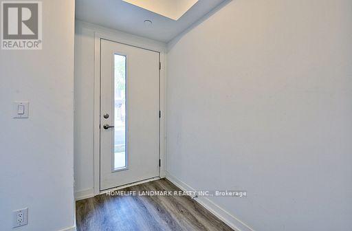 30 Case Ootes Drive, Toronto, Ontario  M4A 0A9 - Photo 4 - C12601524