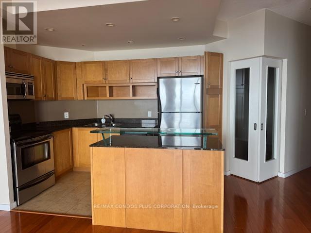 2311 - 218 Queens Quay W, Toronto (Waterfront Communities), Ontario  M5J 2Y6 - Photo 4 - C12601580