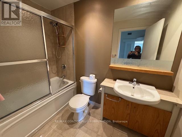 2311 - 218 Queens Quay W, Toronto (Waterfront Communities), Ontario  M5J 2Y6 - Photo 9 - C12601580