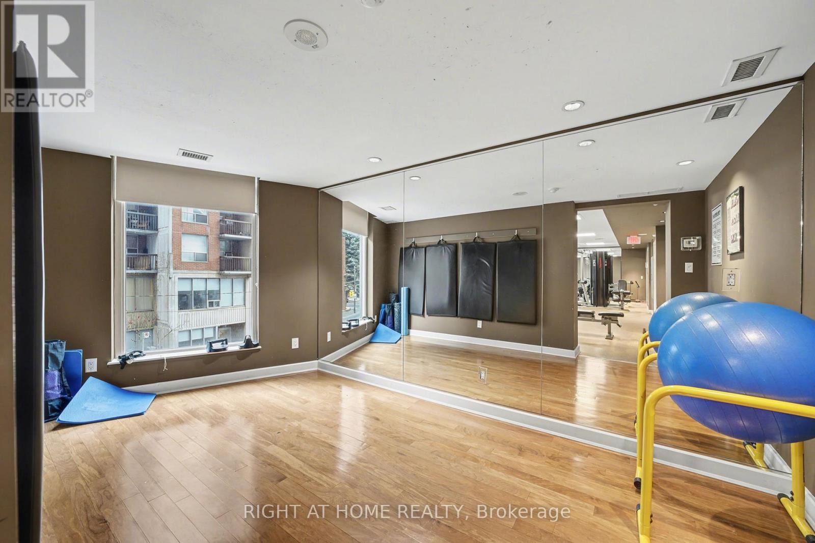 1308 - 8 Scollard Street, Toronto, Ontario  M5R 1M2 - Photo 34 - C12601588