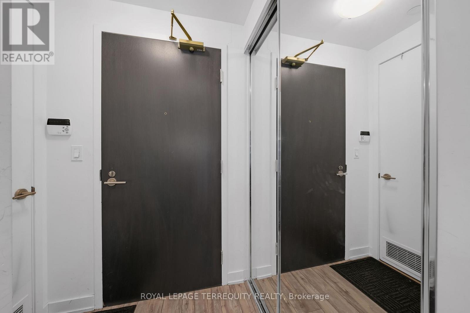 510 - 106 Dovercourt Road, Toronto, Ontario  M6J 0G4 - Photo 4 - C12601592