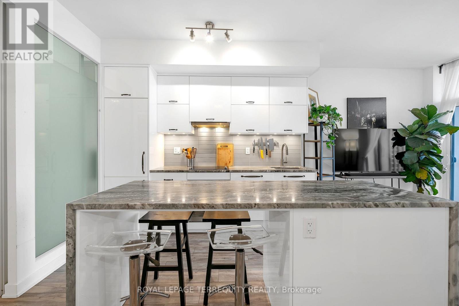 510 - 106 Dovercourt Road, Toronto, Ontario  M6J 0G4 - Photo 9 - C12601592