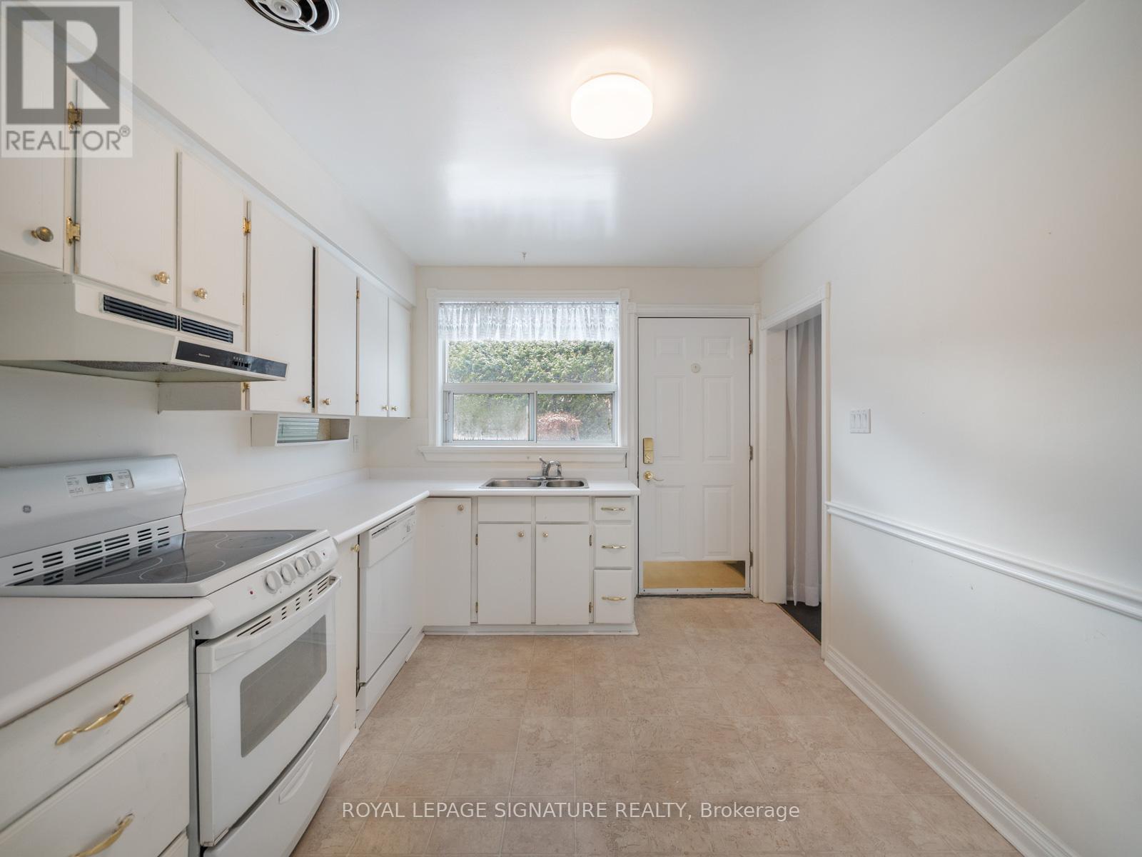 3 Merredin Place, Toronto, Ontario  M3B 1S7 - Photo 17 - C12601600