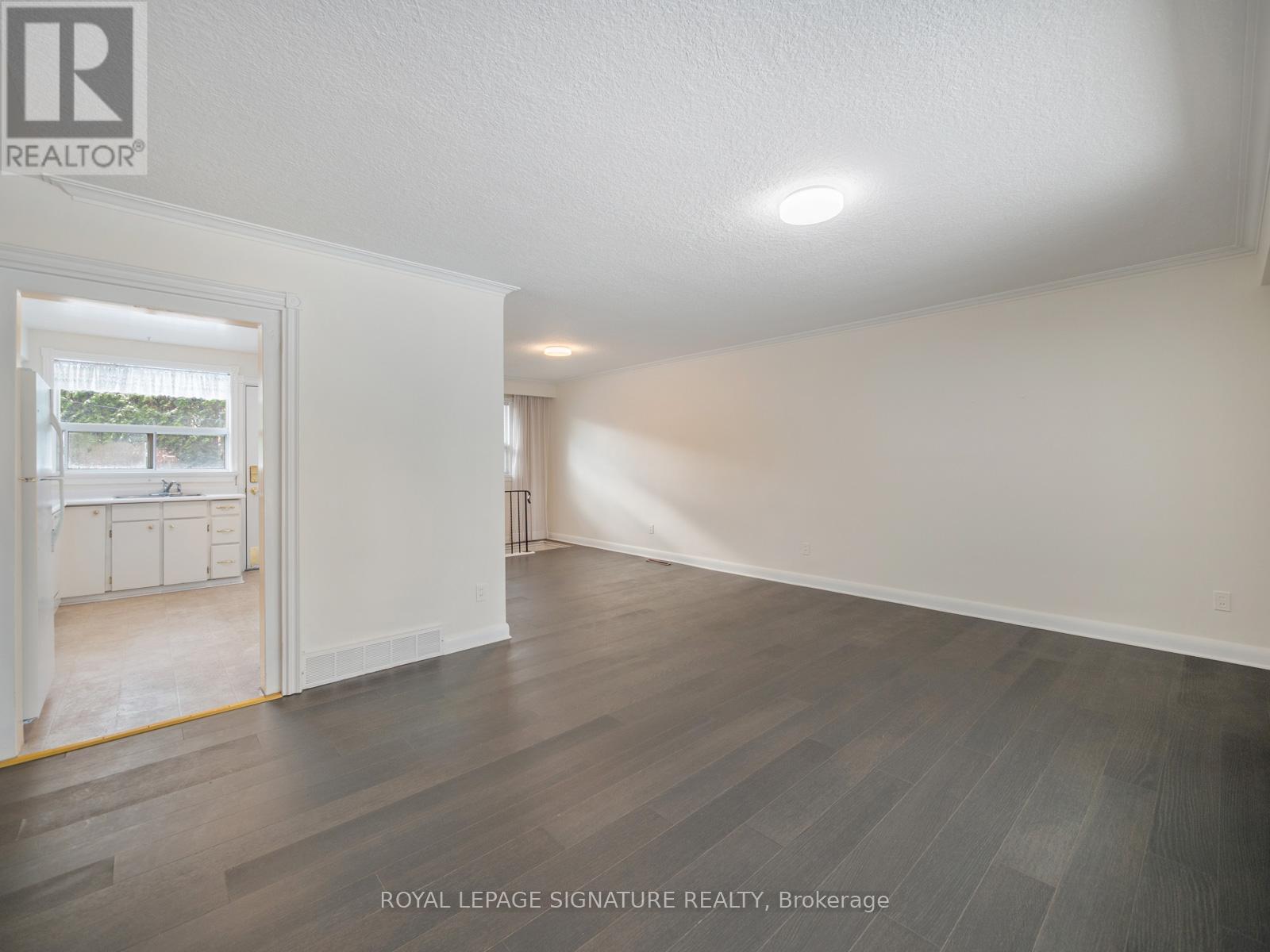 3 Merredin Place, Toronto, Ontario  M3B 1S7 - Photo 9 - C12601600