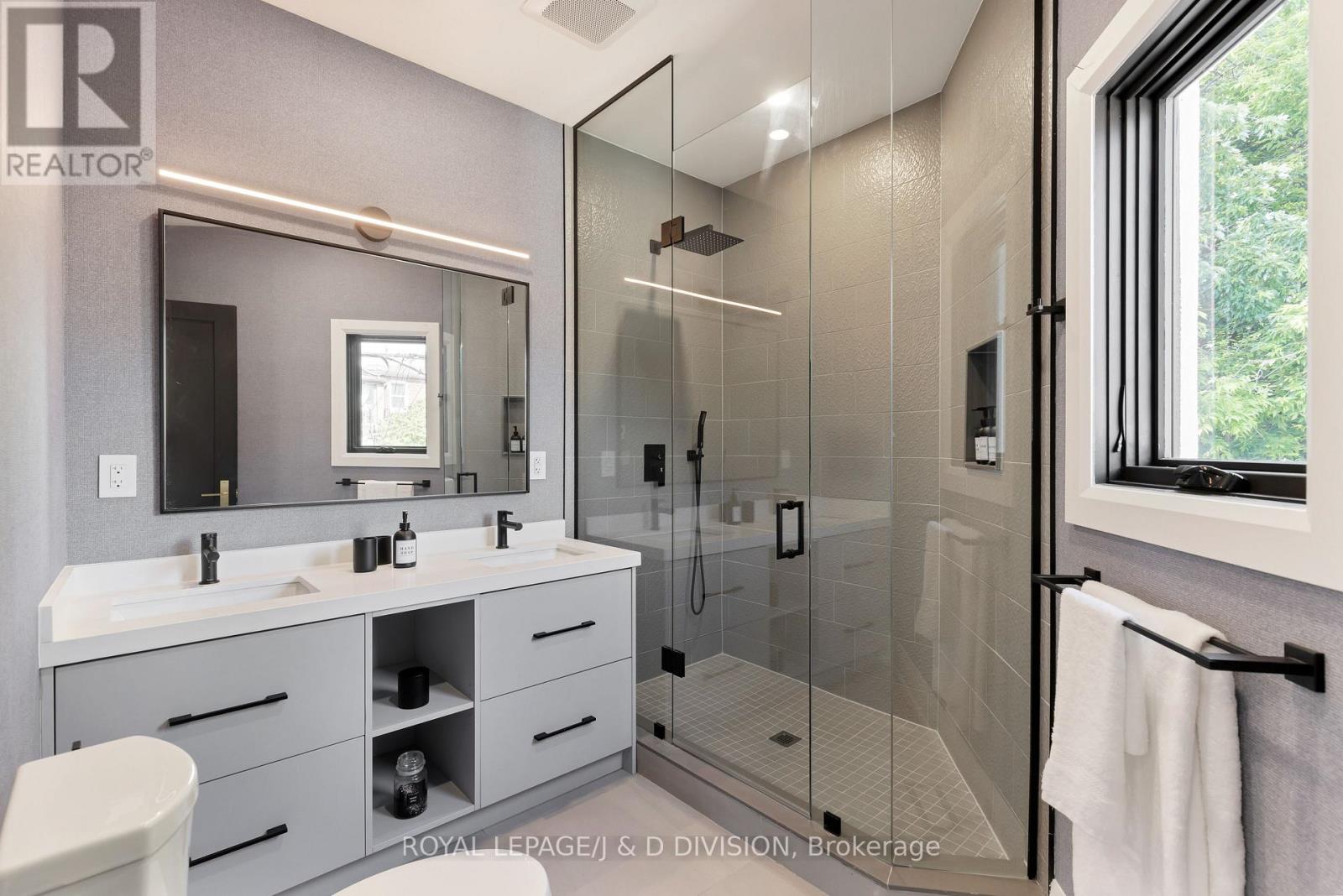 A - 189 Concord Avenue, Toronto, Ontario  M6H 2P2 - Photo 12 - C12601668