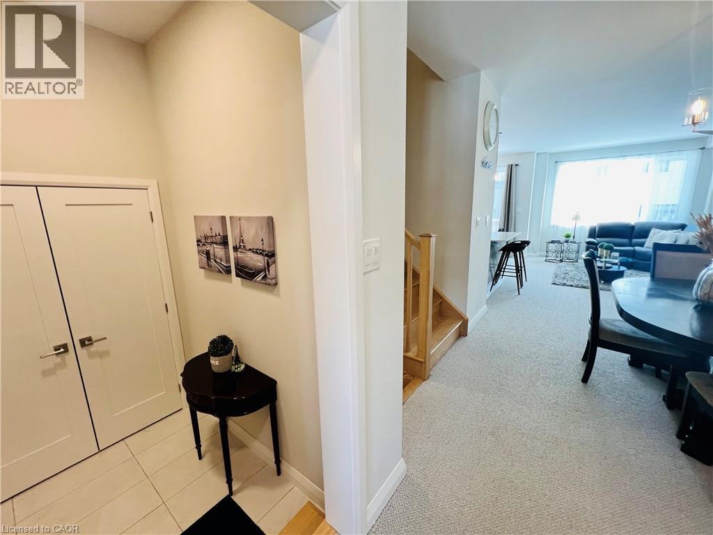 11 Cherry Blossom Heights, Hamilton, Ontario  L9B 0E9 - Photo 16 - 40792259