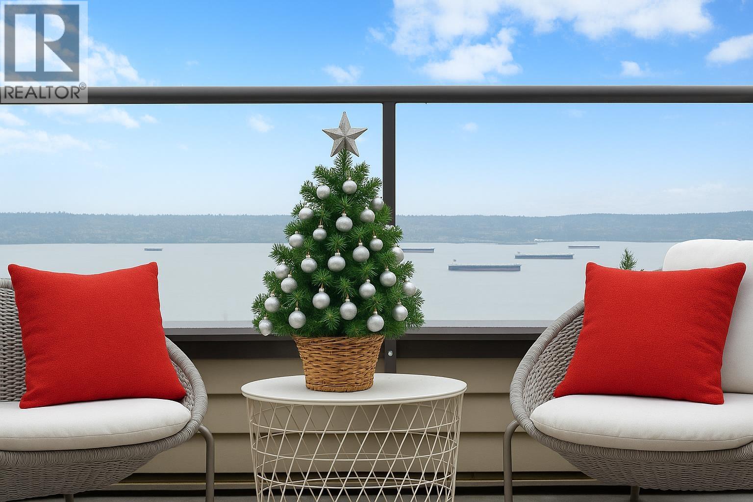 41 2238 Folkestone Way, West Vancouver, British Columbia  V7S 2X7 - Photo 1 - R3069347