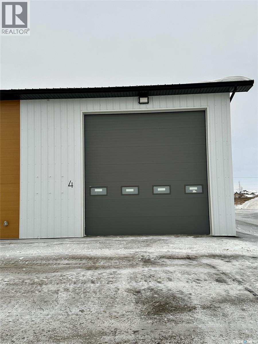 4 928 8th Street S, Martensville, Saskatchewan  S0K 0A2 - Photo 2 - SK025213