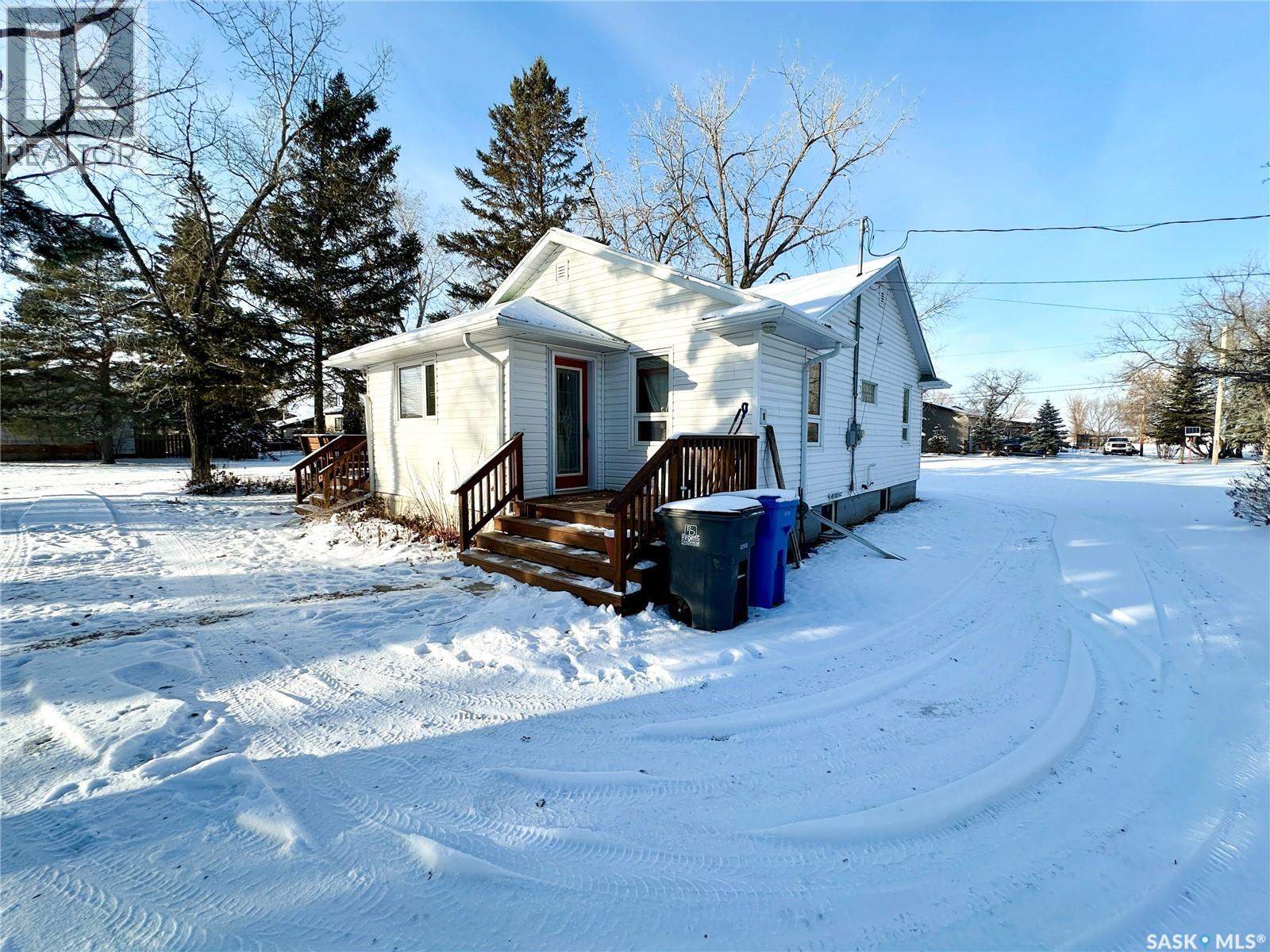 529 Montgomery Street, Midale, Saskatchewan  S0C 1S0 - Photo 6 - SK025203