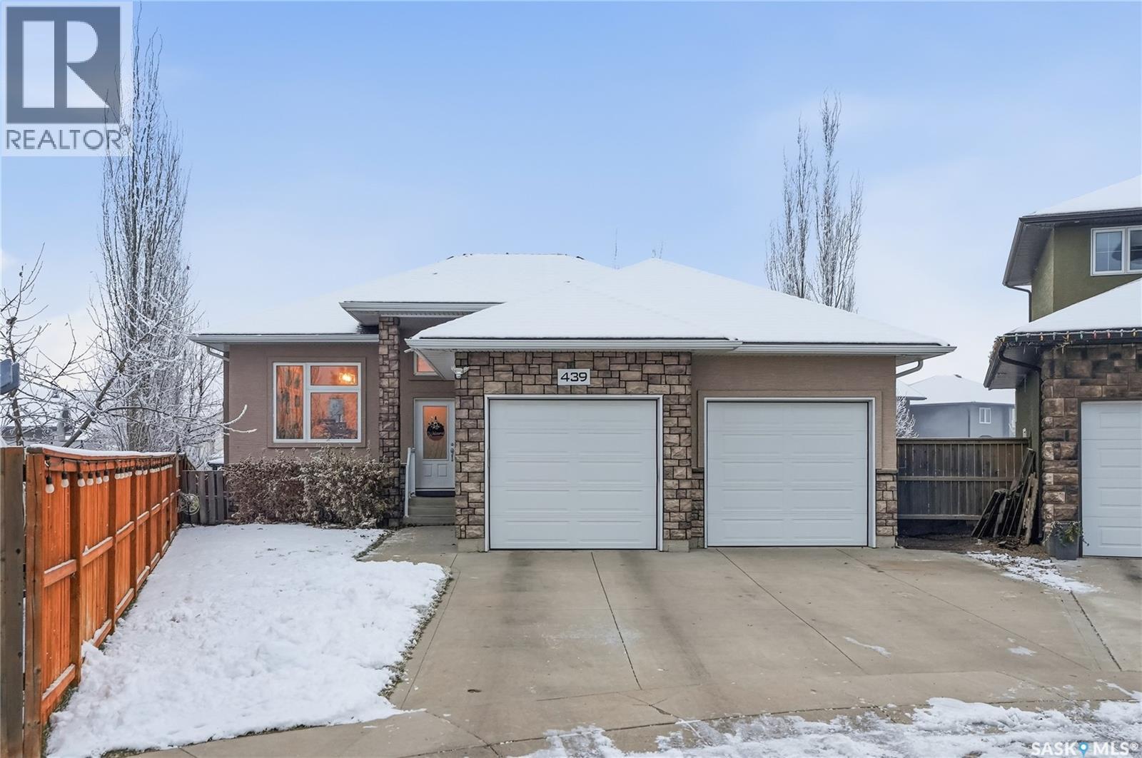 439 Senick BAY, Saskatoon, Saskatchewan