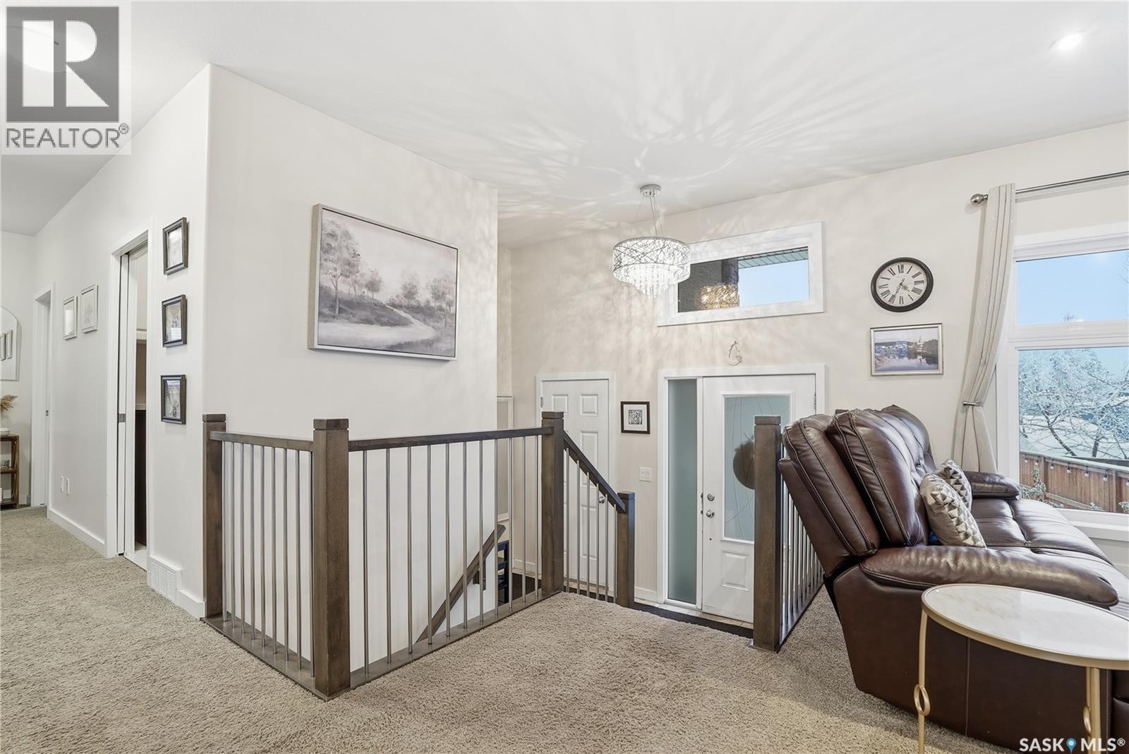 439 Senick Bay, Saskatoon, Saskatchewan  S7T 0P5 - Photo 5 - SK025185