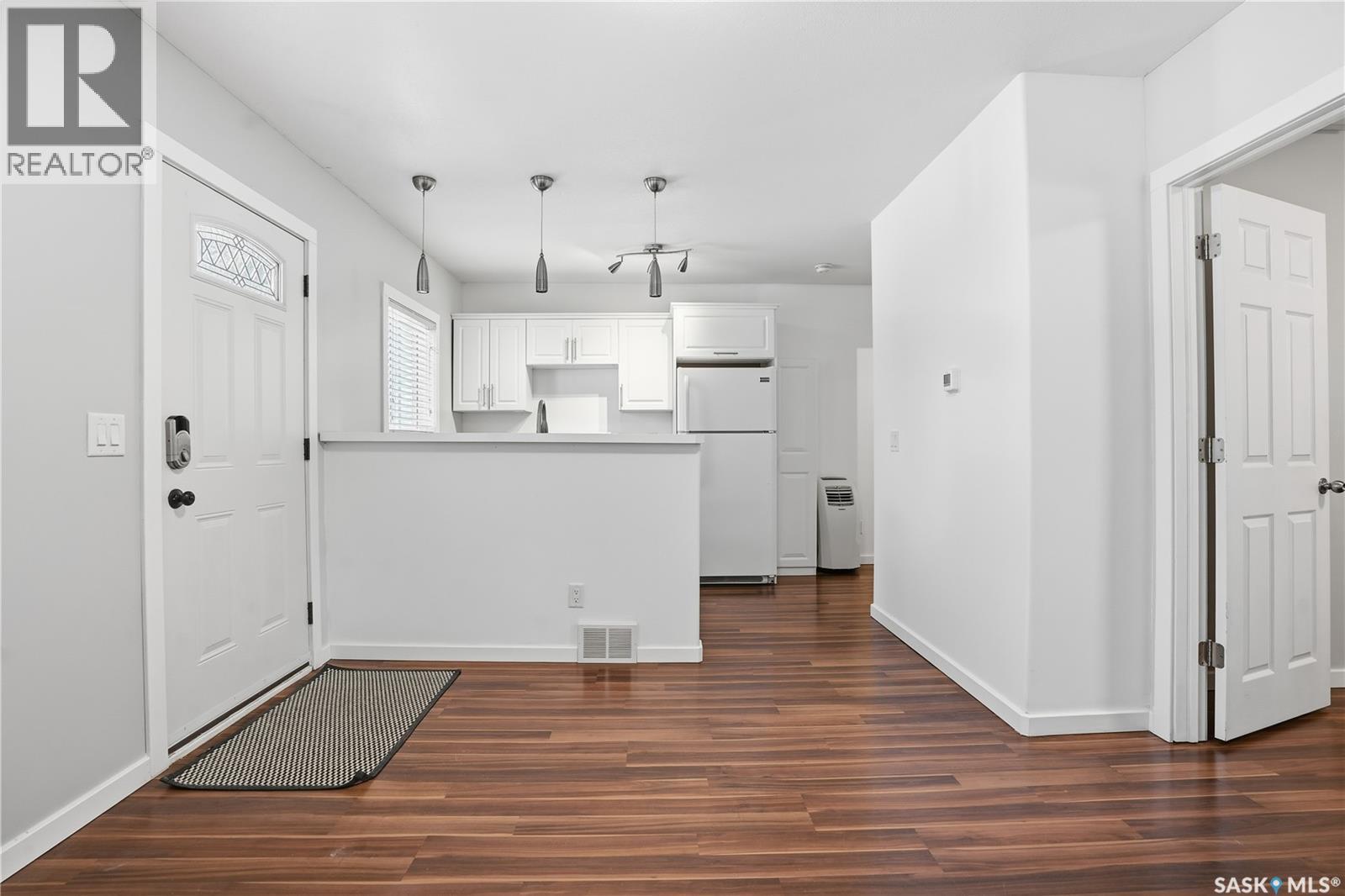 1056 Mctavish Street, Regina, Saskatchewan  S4T 3V3 - Photo 8 - SK025143