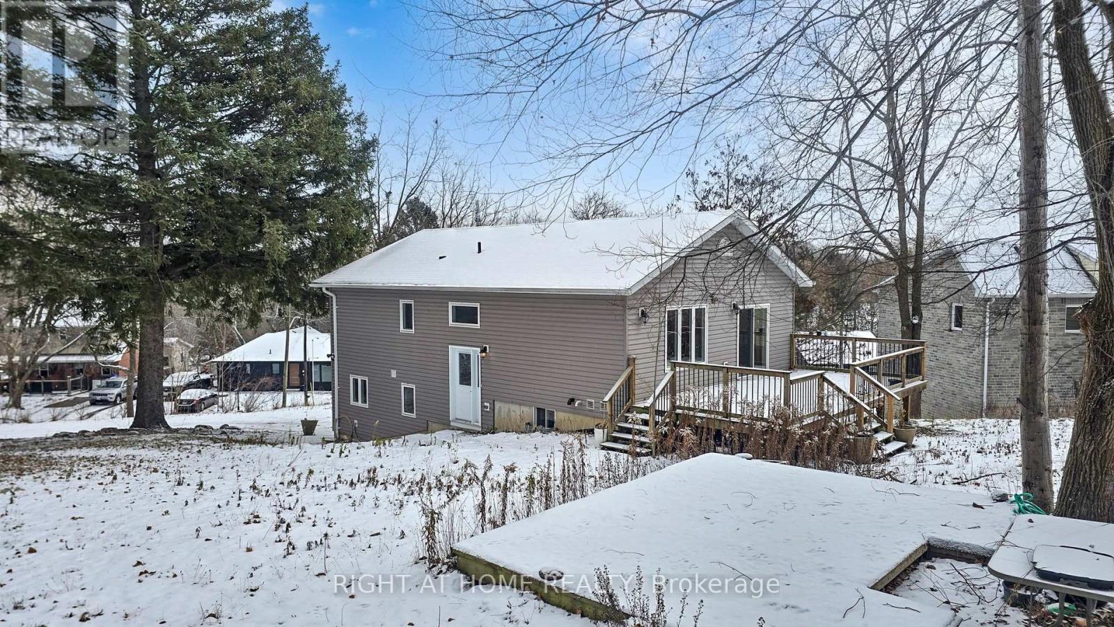 218 Main Street N, Newmarket, Ontario L3Y 9B2 - Photo 30 - N12601490