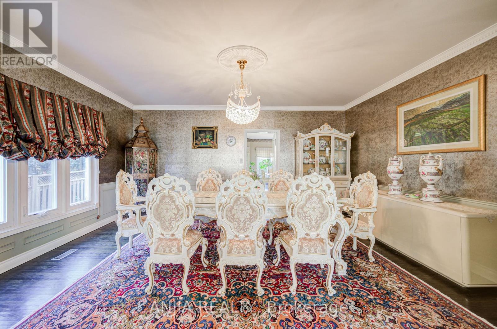 28 Edmund Crescent, Richmond Hill, Ontario  L4B 2X8 - Photo 13 - N12601532